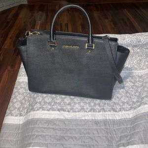 Black Michael Kors bag